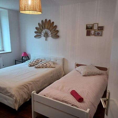 Duplex Centre Ville Ernée Zewnętrze zdjęcie